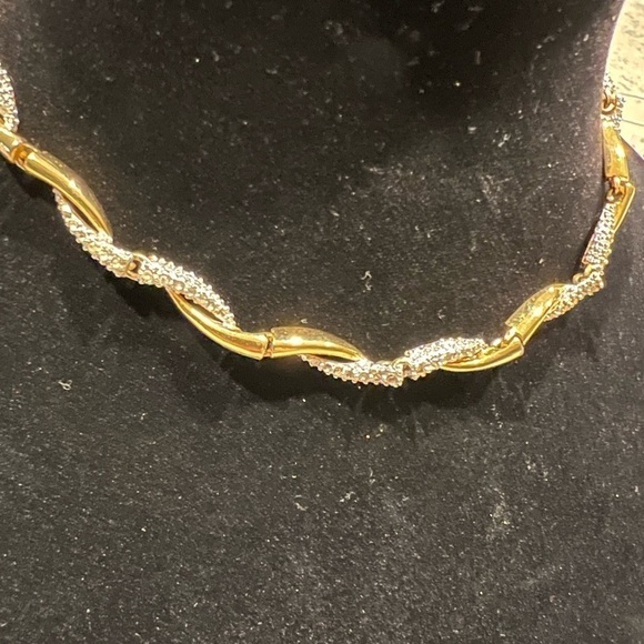 FO Fernando Original stamped vintage necklace sits at the base of neckline - Picture 3 of 7